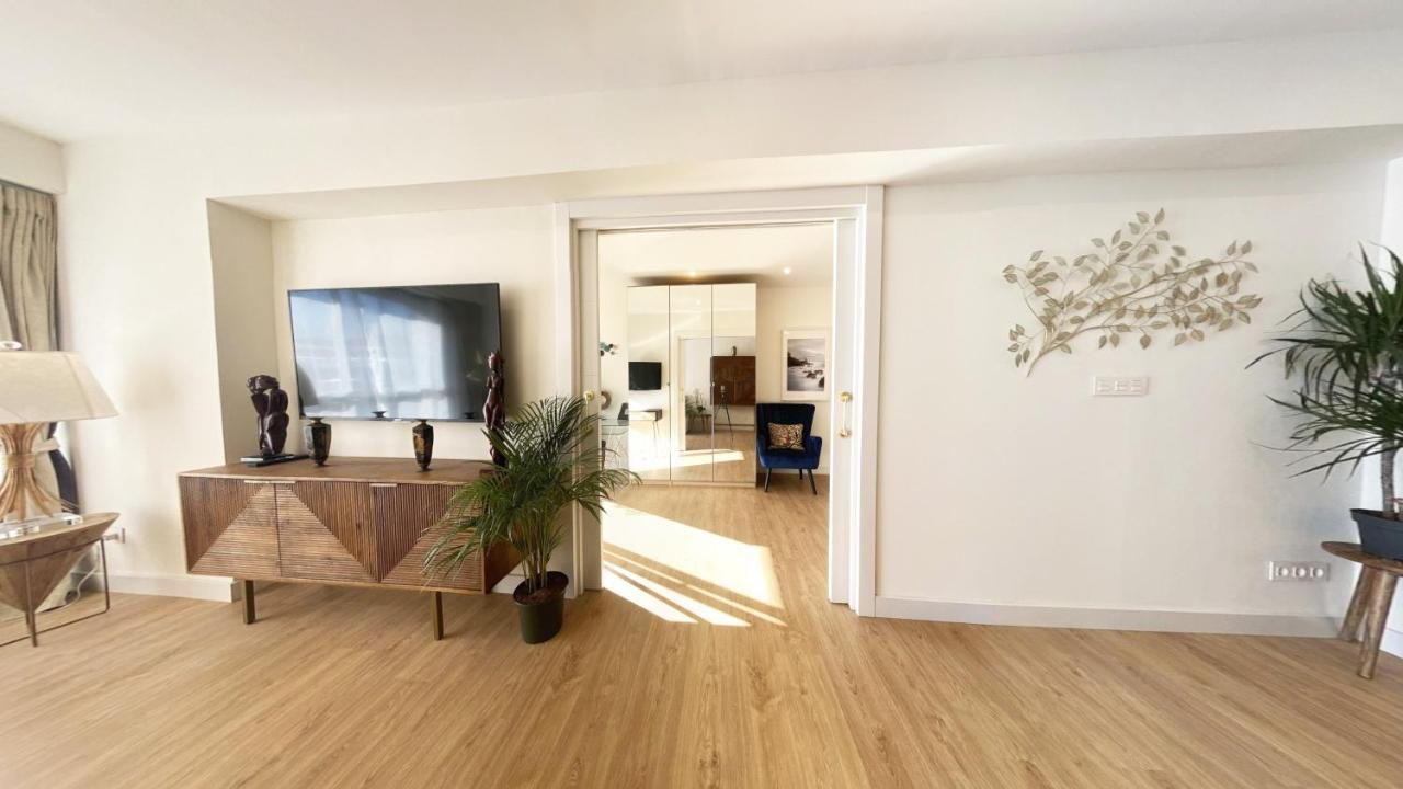 Miramar Luxurious Flat, 3 Double Rooms, Free Parking, Terrace, Completely New San Sebastián Exterior foto