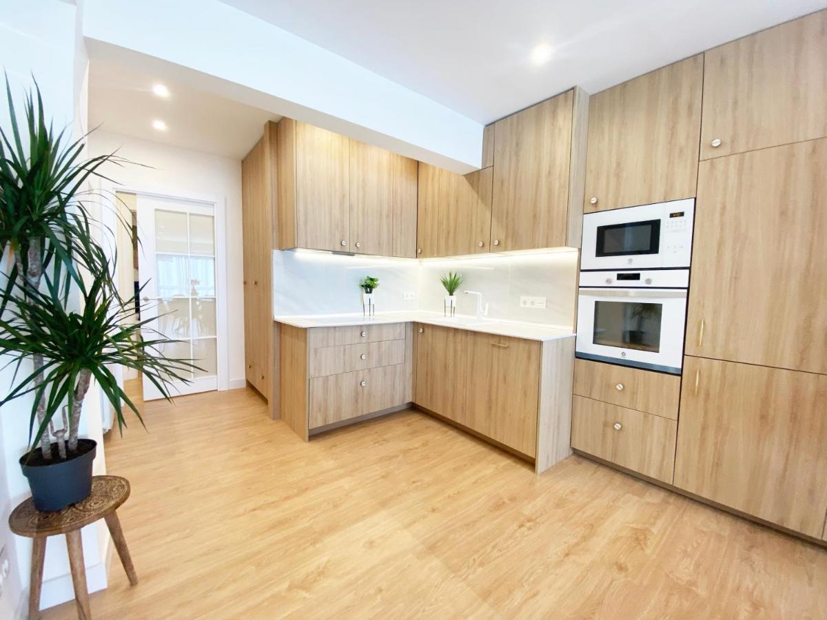 Miramar Luxurious Flat, 3 Double Rooms, Free Parking, Terrace, Completely New San Sebastián Exterior foto