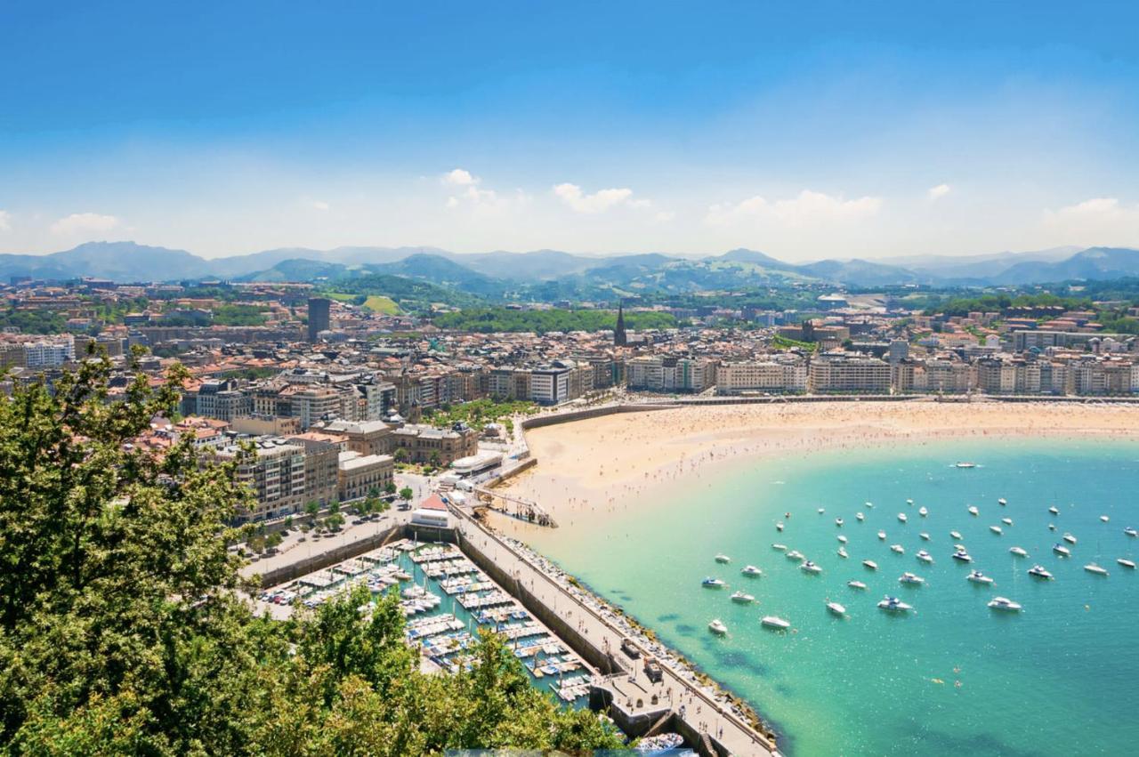 Miramar Luxurious Flat, 3 Double Rooms, Free Parking, Terrace, Completely New San Sebastián Exterior foto