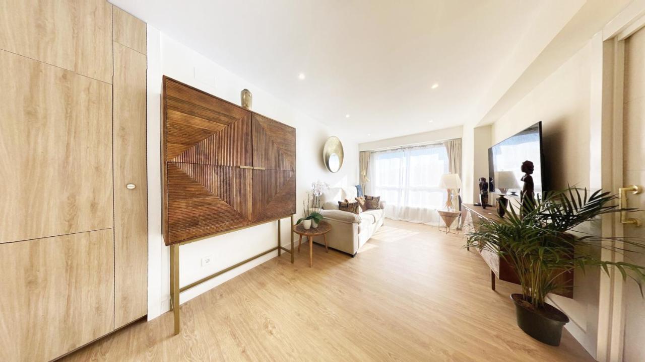Miramar Luxurious Flat, 3 Double Rooms, Free Parking, Terrace, Completely New San Sebastián Exterior foto